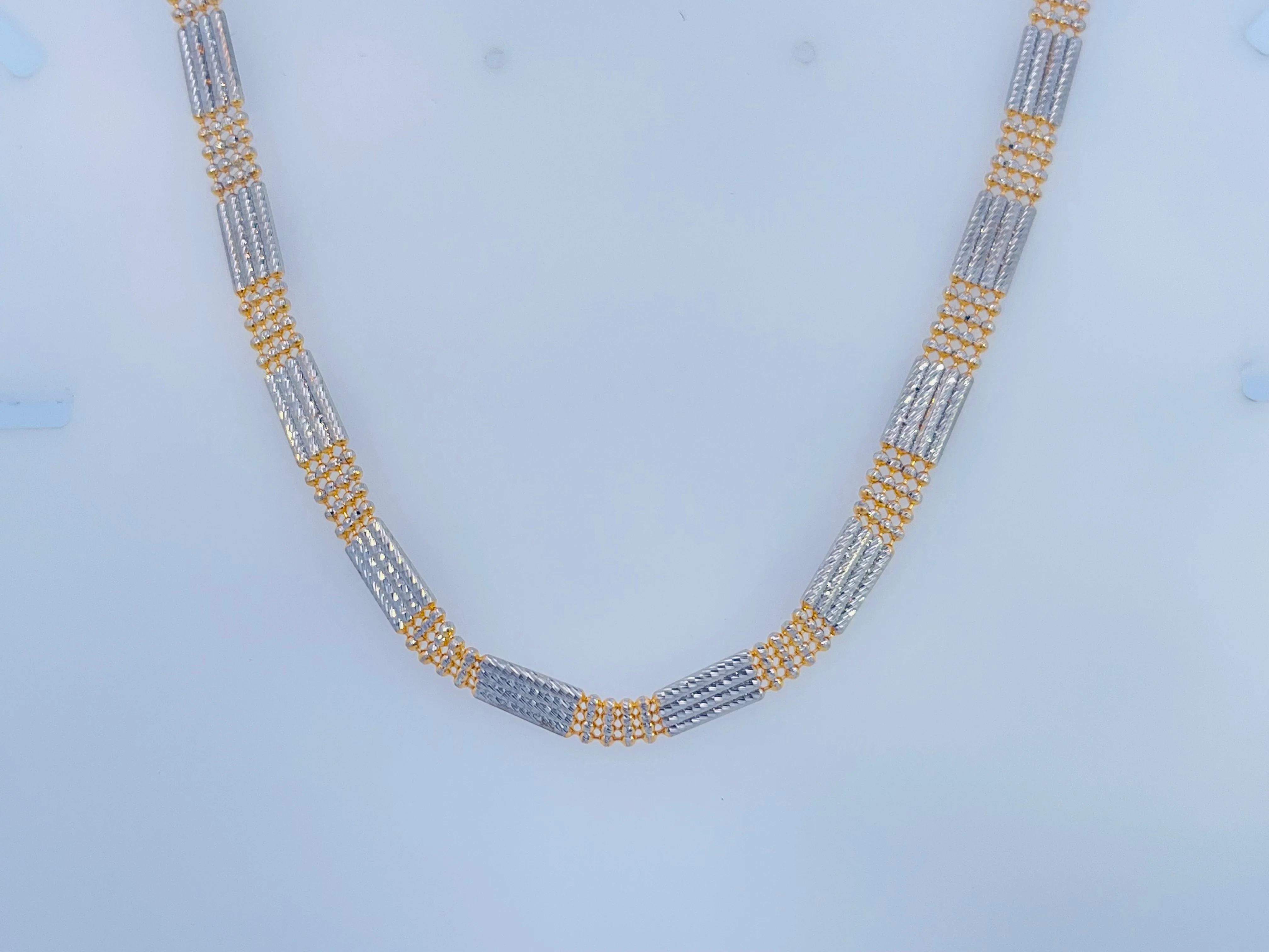 Necklaces/ Pendants
